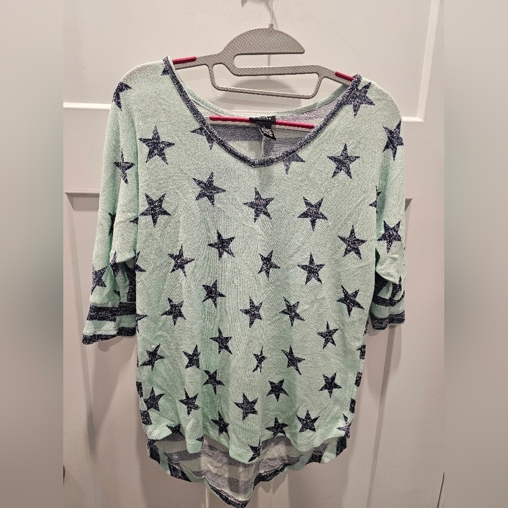 Rue21 Star Print Lightweight Knit Top Mint Green High Low Hem Short Sleeve L